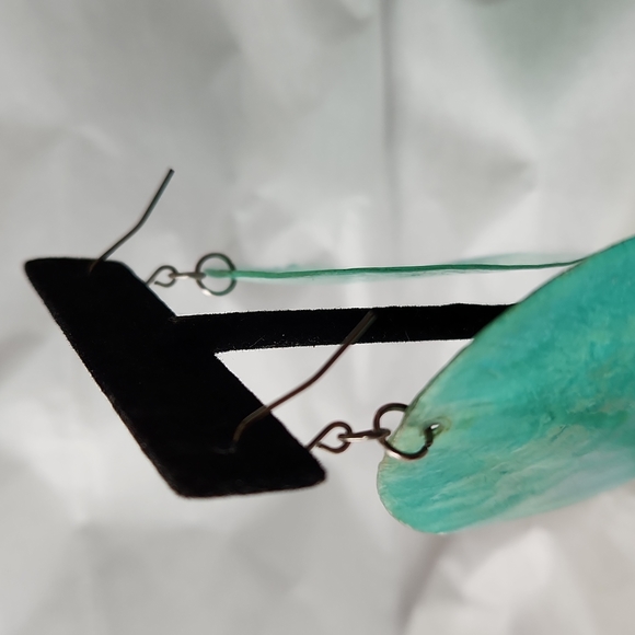 Green Shell Drop Earrings - Picture 2 of 4